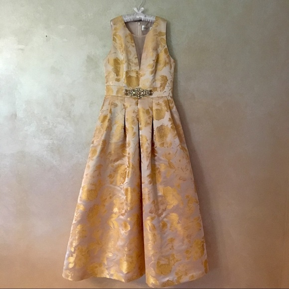 Formal Gown - Picture 1 of 5